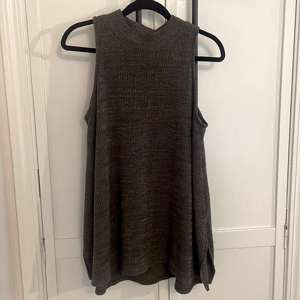 NWT Hayden LA/Apricot Lane Mock Neck Sleeveless Knit Tunic